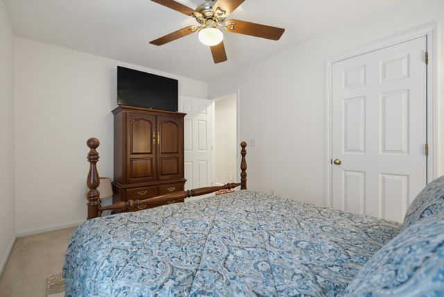 4 Hampshire Hills Drive, Bow, NH 03304