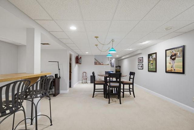 4 Hampshire Hills Drive, Bow, NH 03304