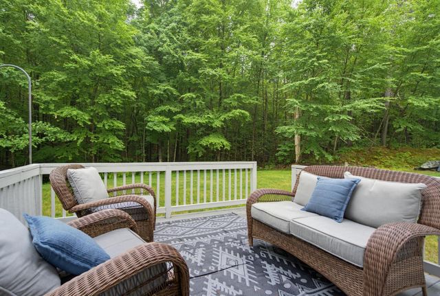 4 Hampshire Hills Drive, Bow, NH 03304
