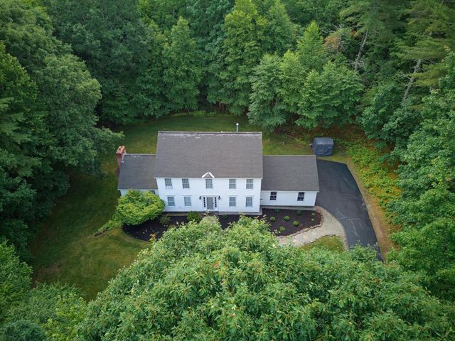4 Hampshire Hills Drive, Bow, NH 03304