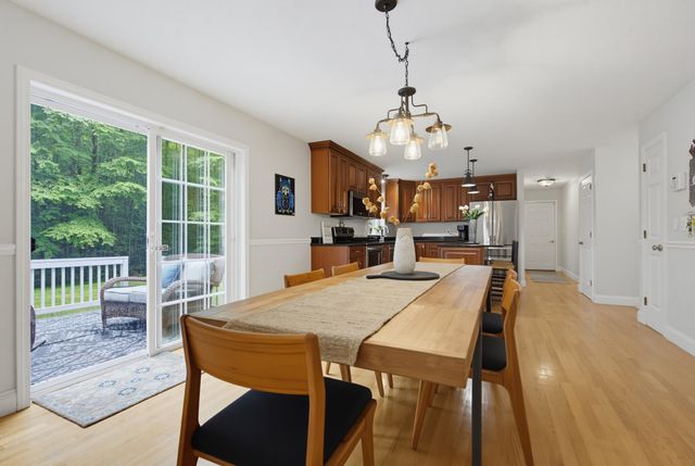4 Hampshire Hills Drive, Bow, NH 03304
