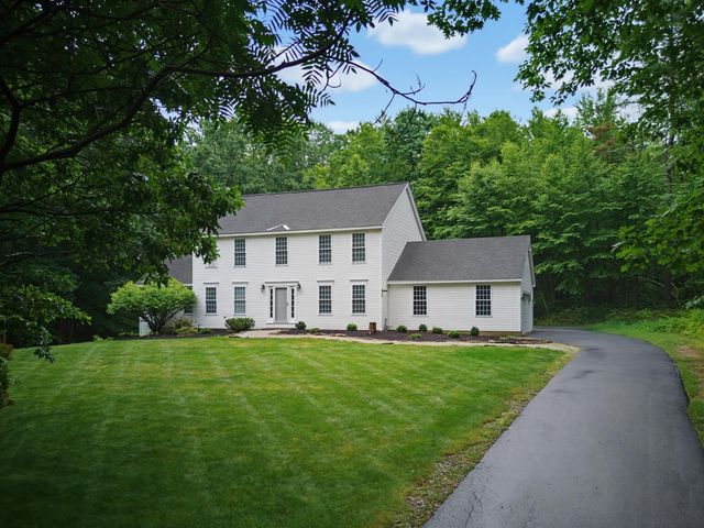4 Hampshire Hills Drive, Bow, NH 03304