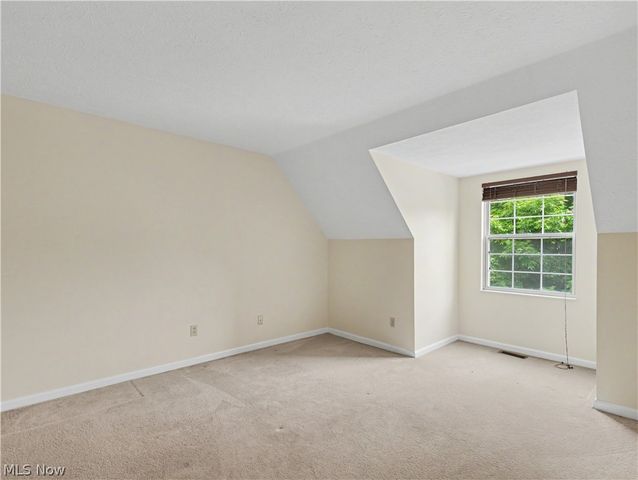3500 E Prescott Circle, Cuyahoga Falls, OH 44223