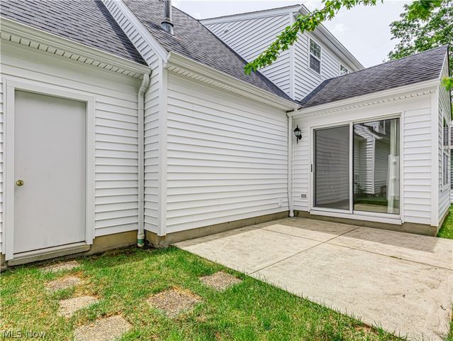 3500 E Prescott Circle, Cuyahoga Falls, OH 44223