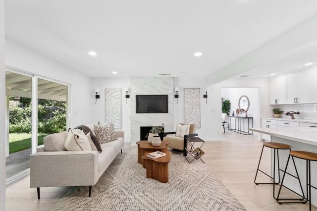 1089 Sand Bar Cir, Carmichael, CA 95608