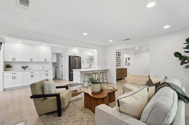 1089 Sand Bar Cir, Carmichael, CA 95608