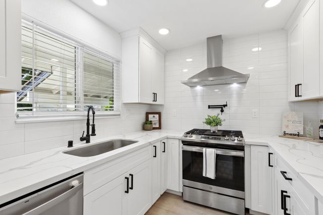 1089 Sand Bar Cir, Carmichael, CA 95608