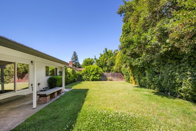 1089 Sand Bar Cir, Carmichael, CA 95608