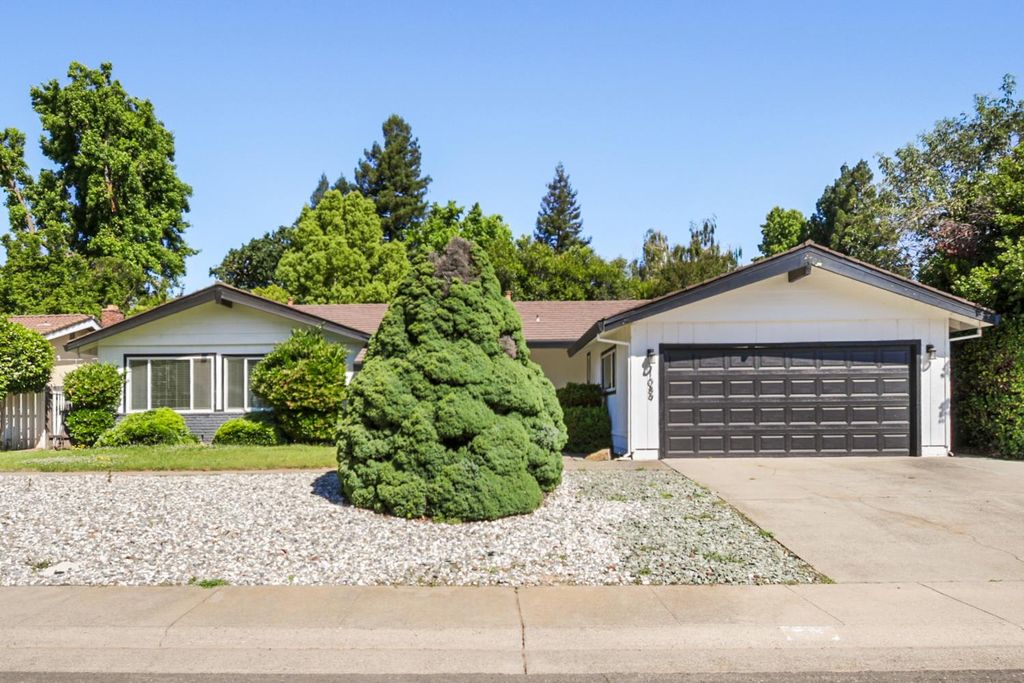 1089 Sand Bar Cir, Carmichael, CA 95608