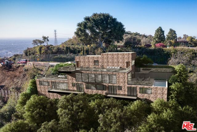 7315 W Pyramid Place, Los Angeles, CA 90046