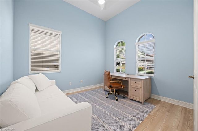 7828 Valencia CT, Naples, FL 34113