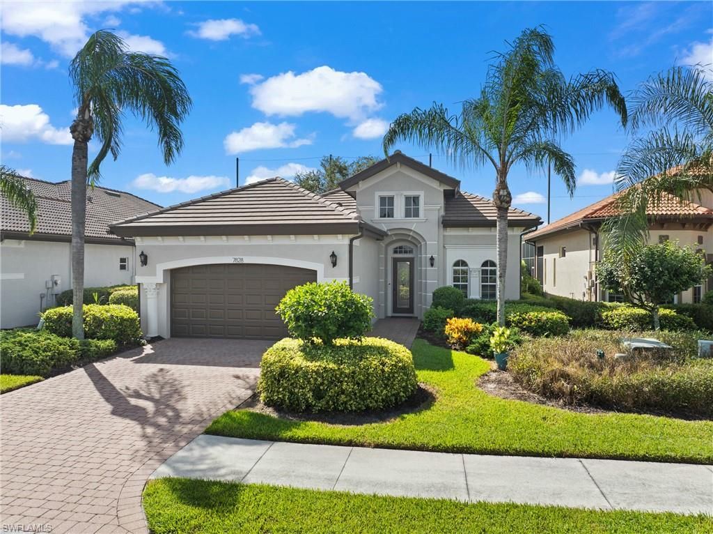 7828 Valencia CT, Naples, FL 34113