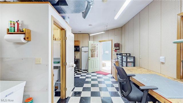 664 Pine Drive, Lake Milton, OH 44429