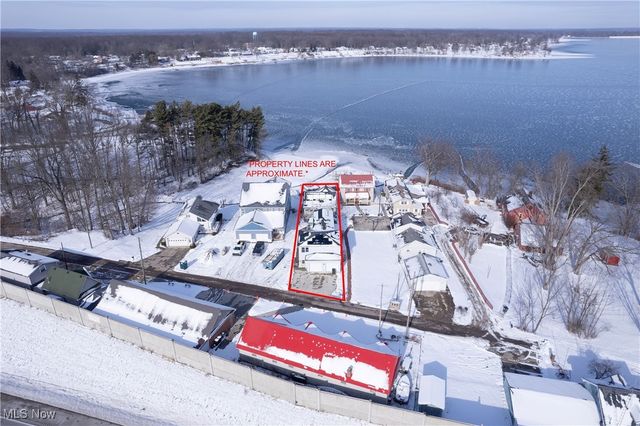 664 Pine Drive, Lake Milton, OH 44429