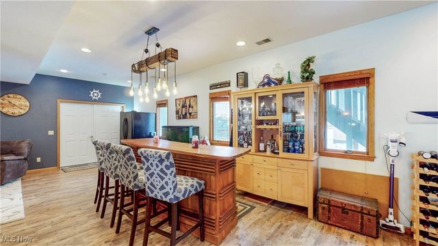 664 Pine Drive, Lake Milton, OH 44429