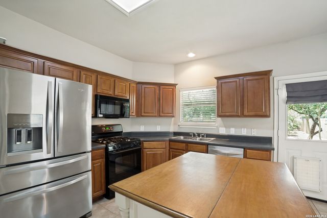 423 CATTLE RANCH DR, San Antonio, TX 78245