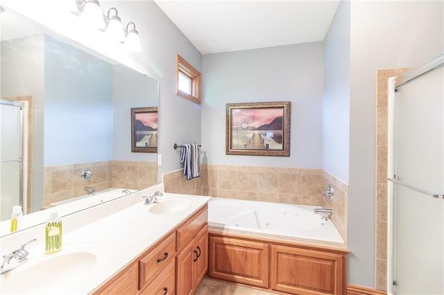 11209 Trevor Drive, Peculiar, MO 64078
