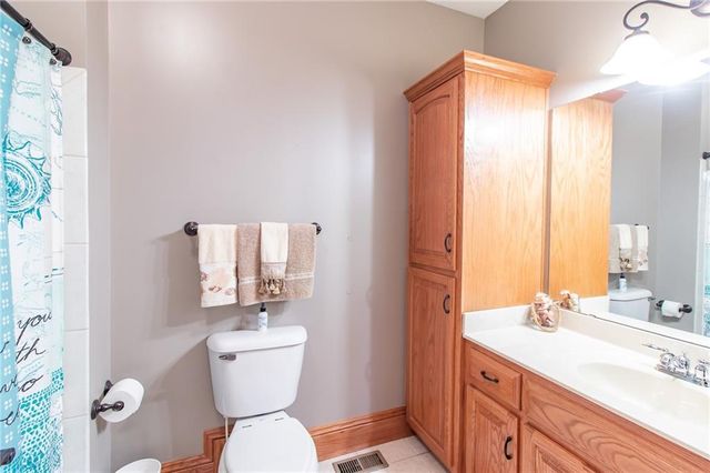 11209 Trevor Drive, Peculiar, MO 64078