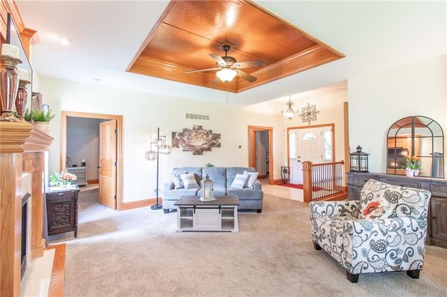 11209 Trevor Drive, Peculiar, MO 64078