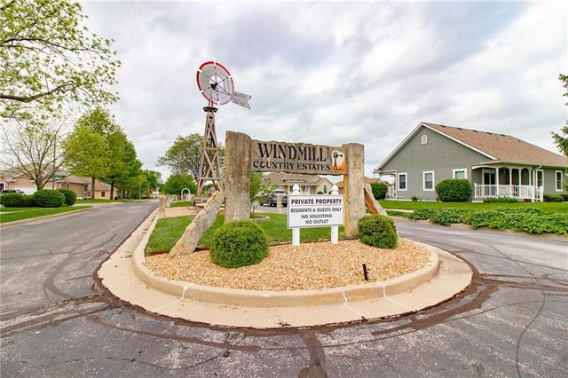 11209 Trevor Drive, Peculiar, MO 64078
