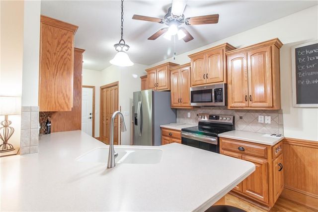 11209 Trevor Drive, Peculiar, MO 64078