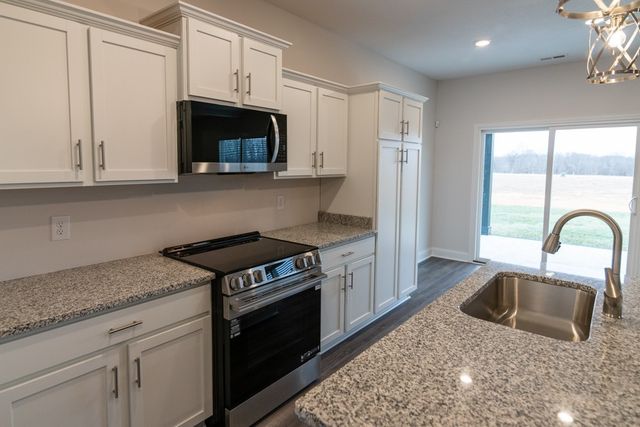 1590 Hidden Creek Trail, Clarksville, TN 37043
