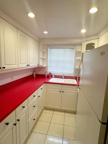 52 Dorchester, West Palm Beach, FL 33417