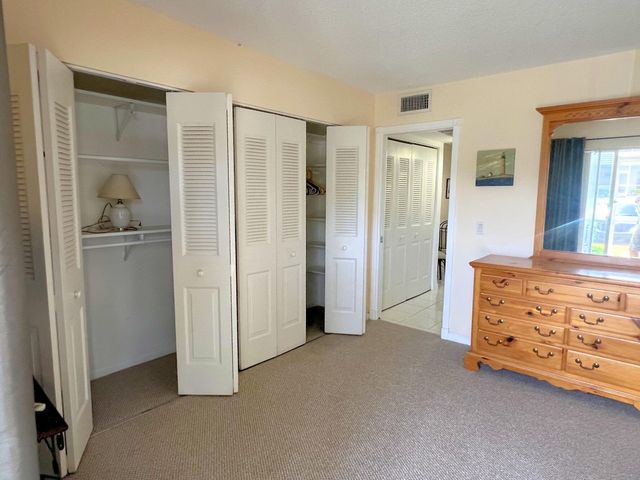 52 Dorchester, West Palm Beach, FL 33417