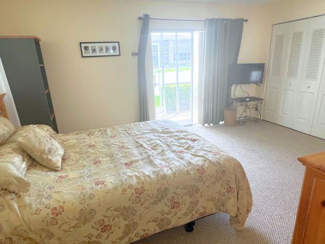 52 Dorchester, West Palm Beach, FL 33417