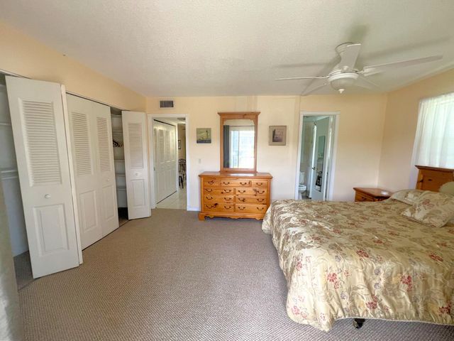 52 Dorchester, West Palm Beach, FL 33417