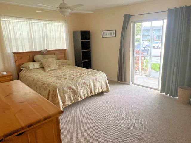 52 Dorchester, West Palm Beach, FL 33417
