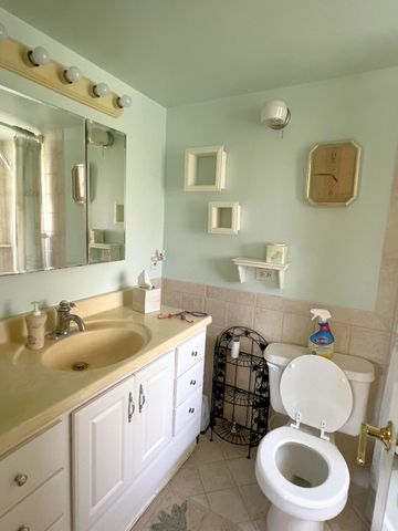 52 Dorchester, West Palm Beach, FL 33417
