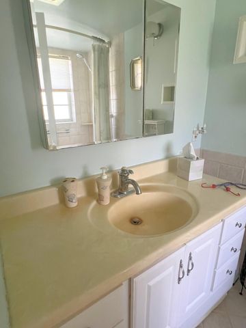 52 Dorchester, West Palm Beach, FL 33417