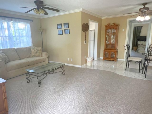 52 Dorchester, West Palm Beach, FL 33417