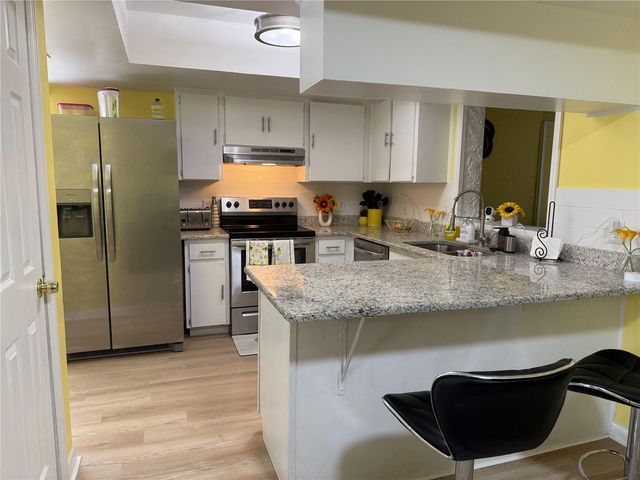 322 REGAL PARK DRIVE, Valrico, FL 33594