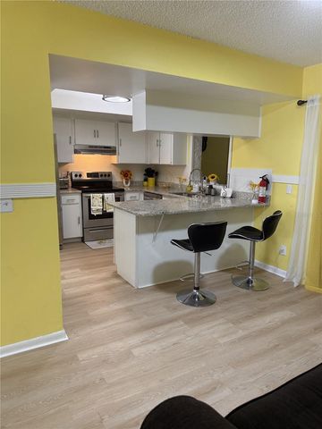 322 REGAL PARK DRIVE, Valrico, FL 33594