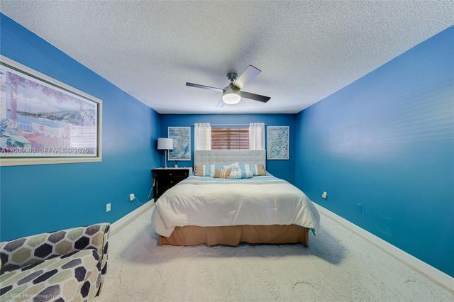 2395 SE 7th Pl, Homestead, FL 33033