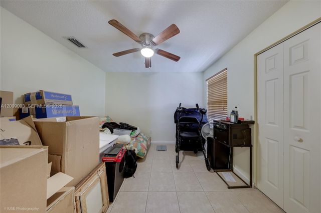 2395 SE 7th Pl, Homestead, FL 33033