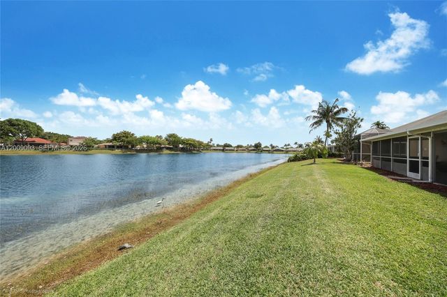 2395 SE 7th Pl, Homestead, FL 33033