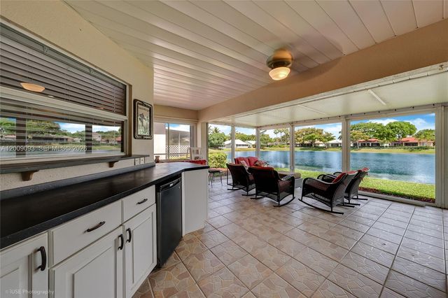 2395 SE 7th Pl, Homestead, FL 33033