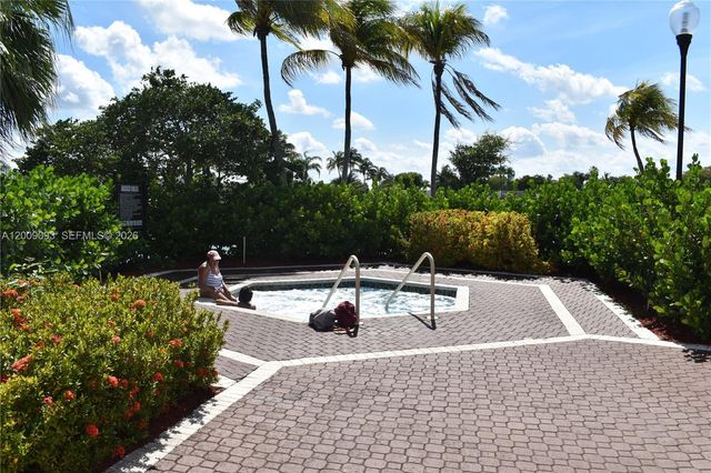 2395 SE 7th Pl, Homestead, FL 33033