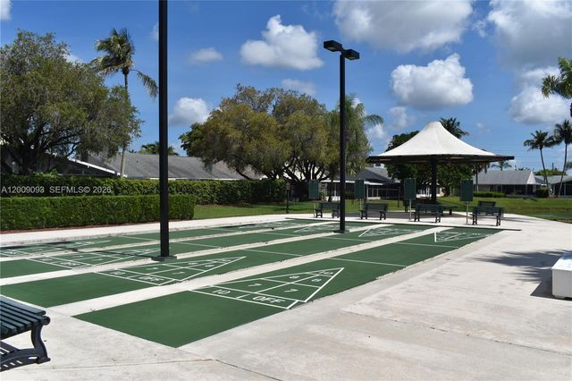 2395 SE 7th Pl, Homestead, FL 33033