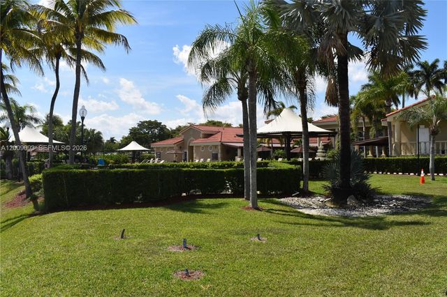 2395 SE 7th Pl, Homestead, FL 33033