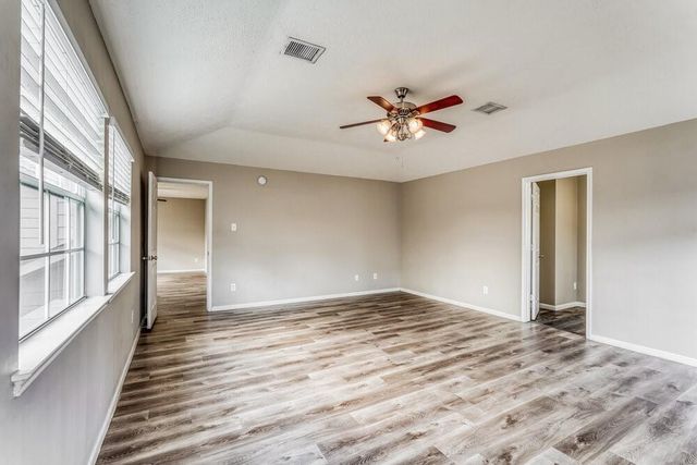 21902 Willow Shadows Drive, Tomball, TX 77375