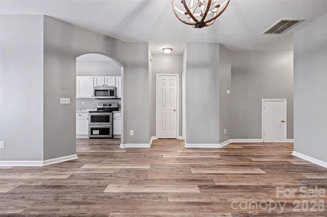 7611 Abigail Glen Drive, Charlotte, NC 28212