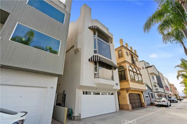 24 C Pacific Avenue, Surfside, CA 90743