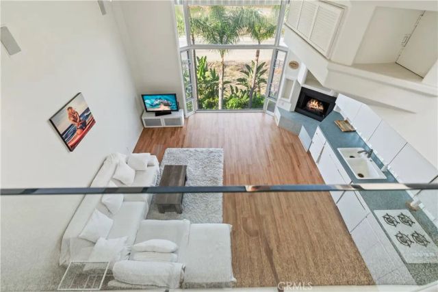 24 C Pacific Avenue, Surfside, CA 90743