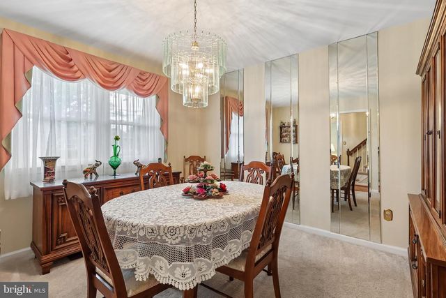 2607 GRAND, Holmes, PA 19043