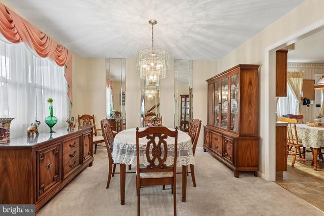 2607 GRAND, Holmes, PA 19043