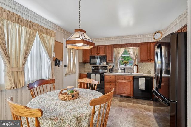 2607 GRAND, Holmes, PA 19043